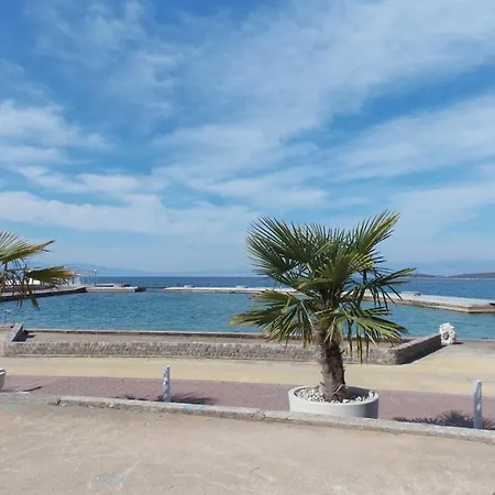 In With Seaview, Terrace, Air Condition, Wifi Malinska