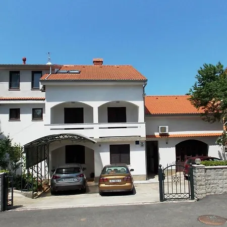 In With Seaview, Terrace, Air Condition, Wifi * Malinska