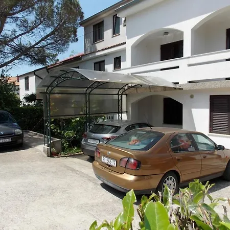 In With Seaview, Terrace, Air Condition, Wifi *